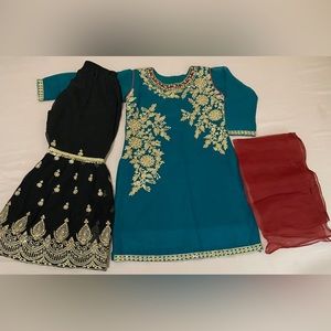 Salwar kameez/ Pakistani/ Indian/ teens